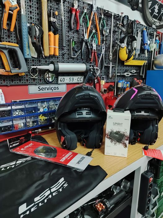 Capacetes como novos marca LS2