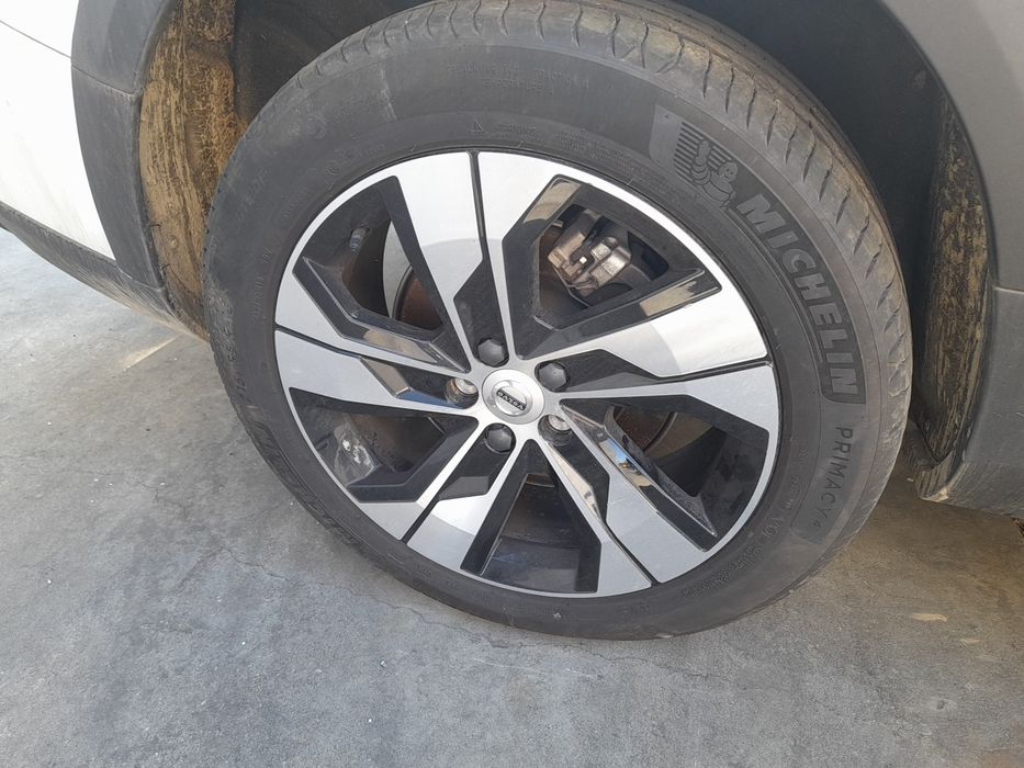 Conjunto de jantes VOLVO V60 II Cross Country (227)