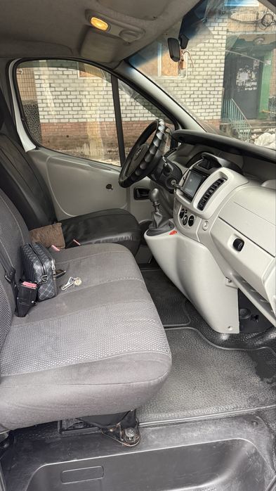 Продам Опель Віваро