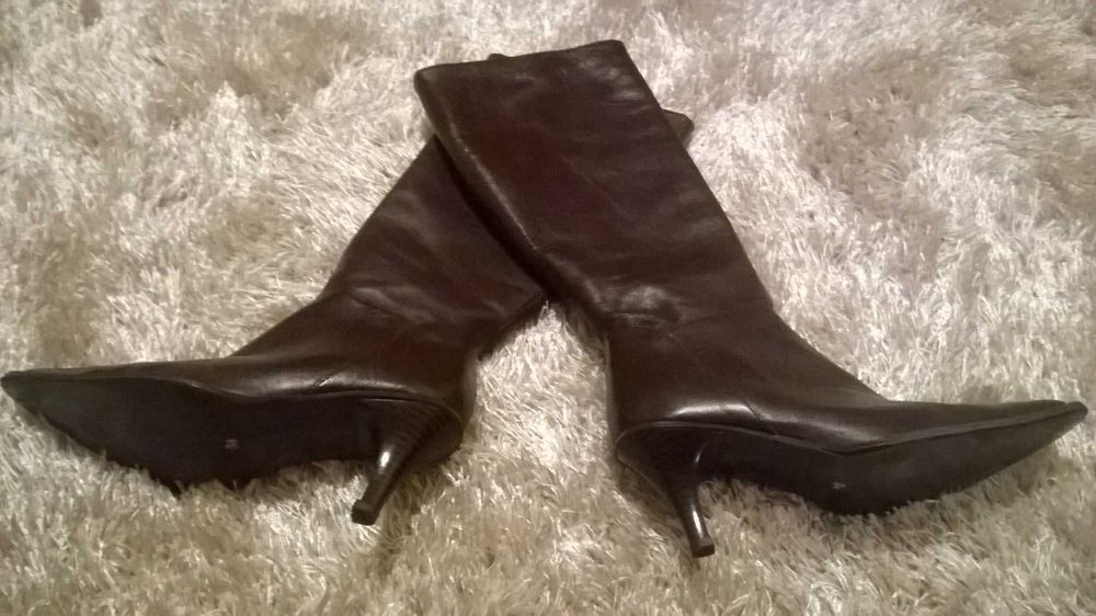 Botas 34 castanho e preto