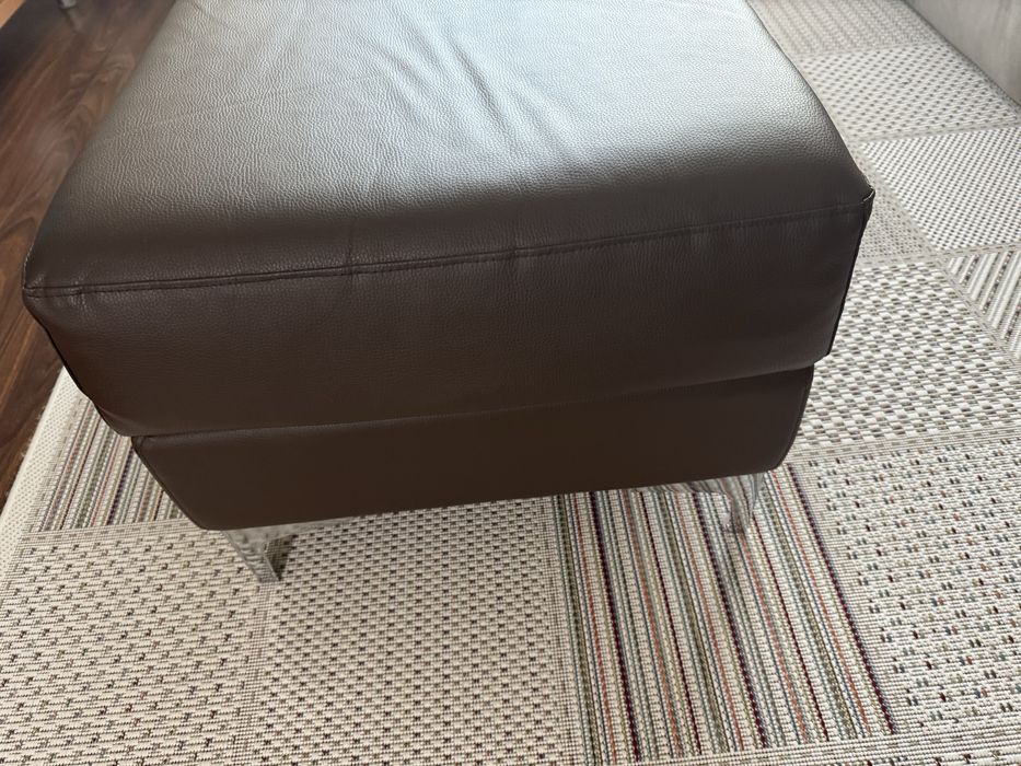 Puff em pele sintética