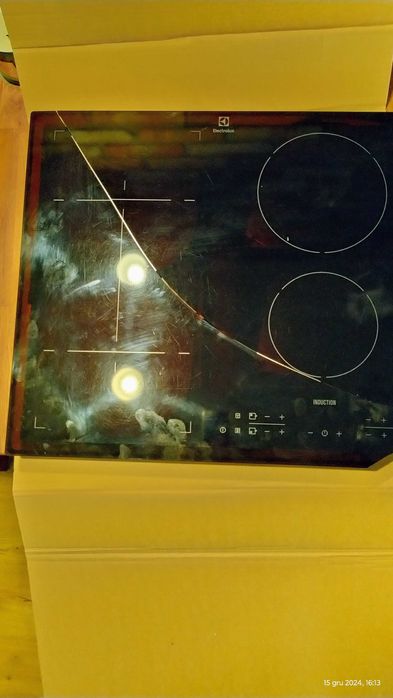 Płyta indukcyjna Electrolux-uszkodzona