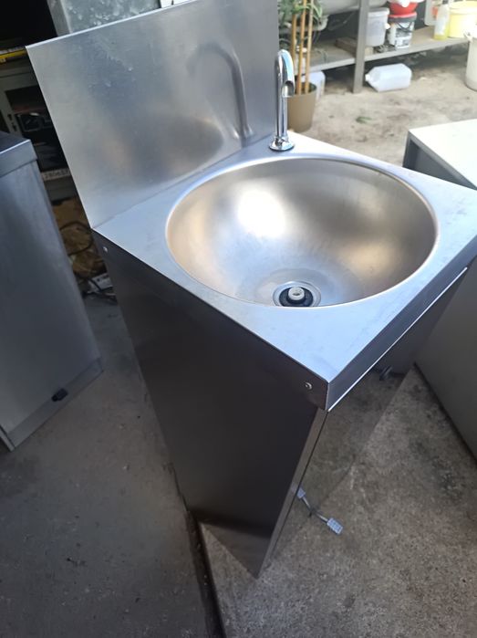 Pio lava mãos com pedal