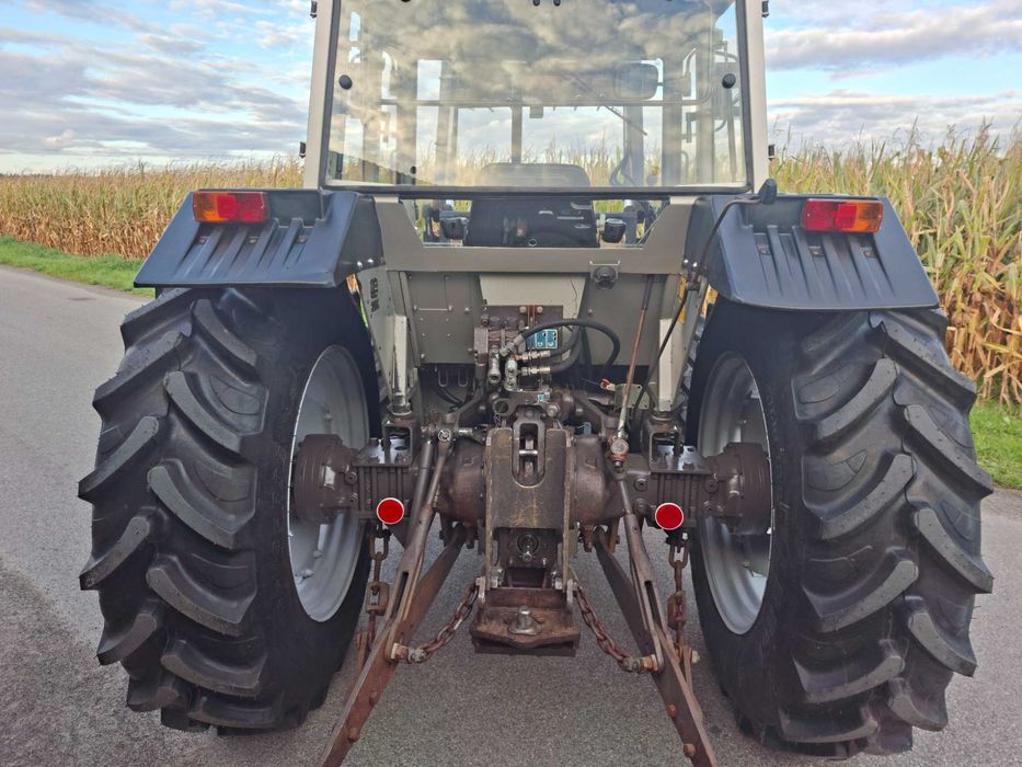Massey Ferguson 390