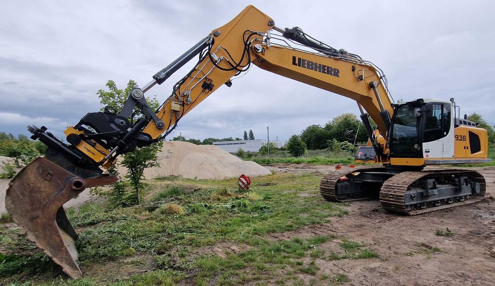 Koparka gąsienicowa LIEBHERR R936 LCV