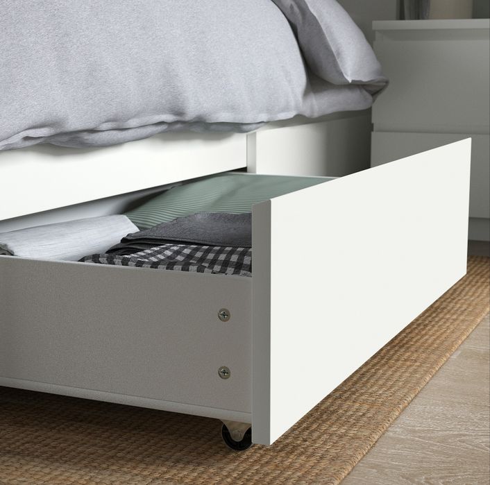 Cama MALM com 2 gavetas arrumação