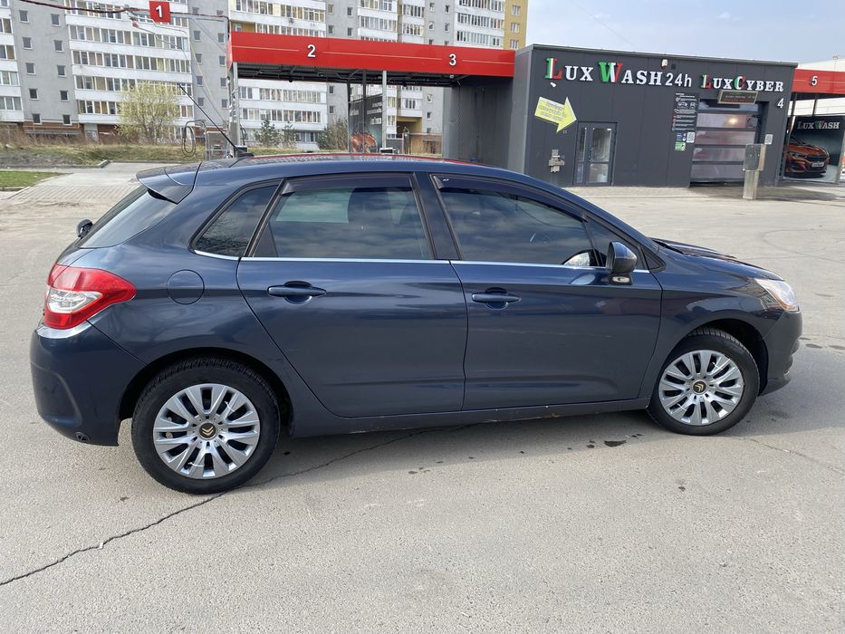 Citroen C4 2011 року