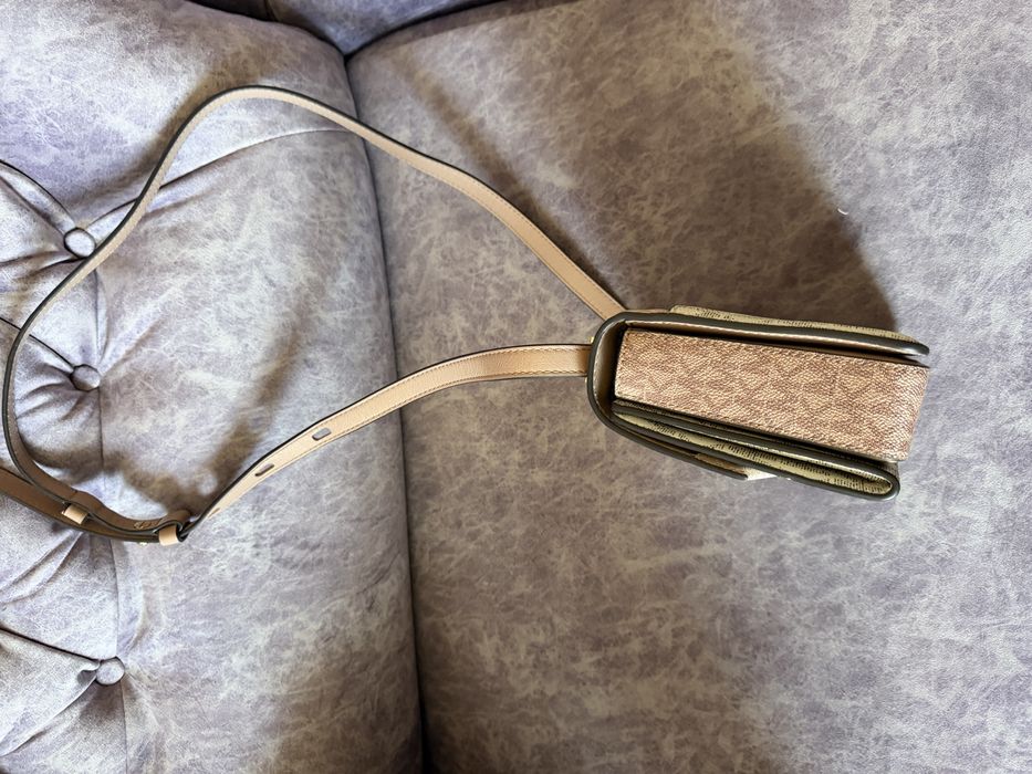 Michael Kors Hendrix Small Convertible Crossbody