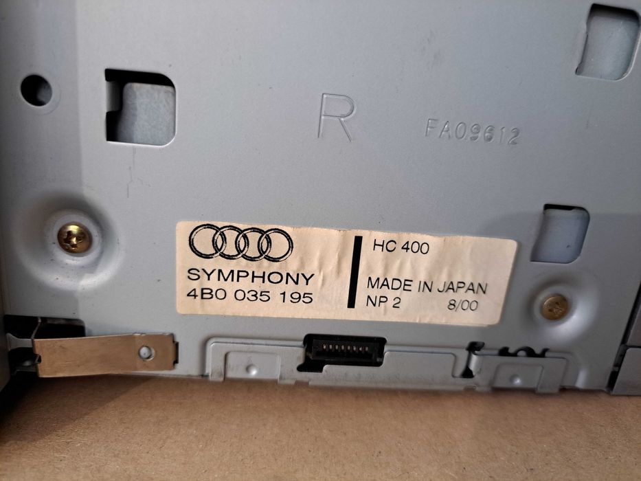 Radio Audi Symphony -915 brak kodu