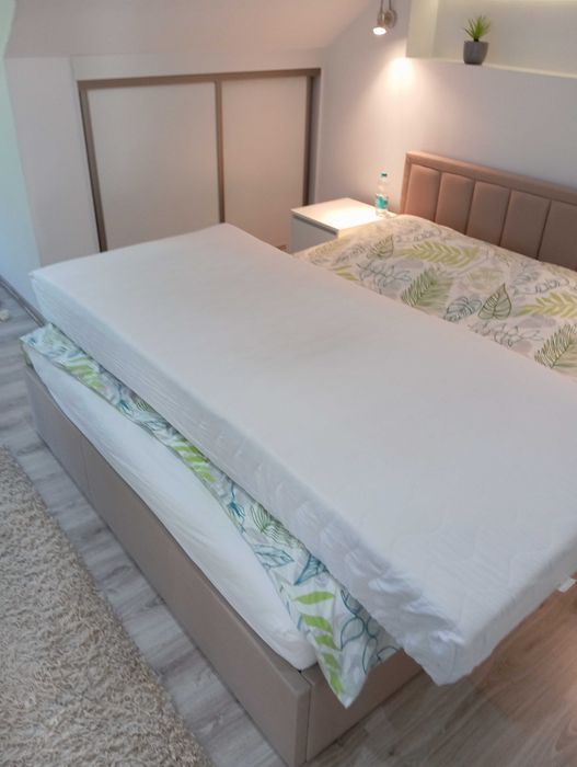 Materac do spania 200cm×90cm czysty w dobrym stanie