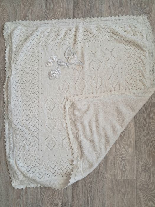 Продам дитячу ковдру білу