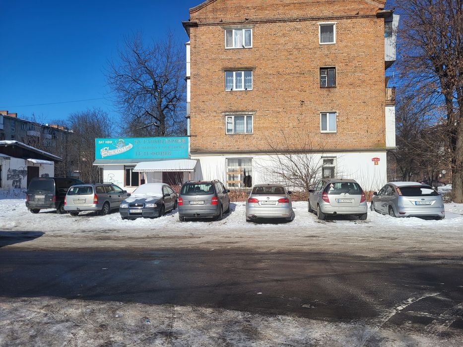 Продам приміщення на вул. Шимка з парковкою - View 6