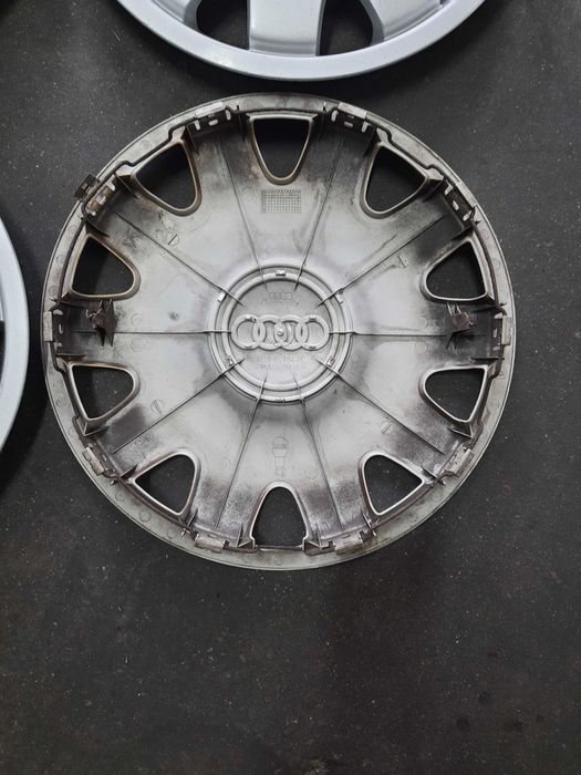 (82) Kołpaki 16" - Audi