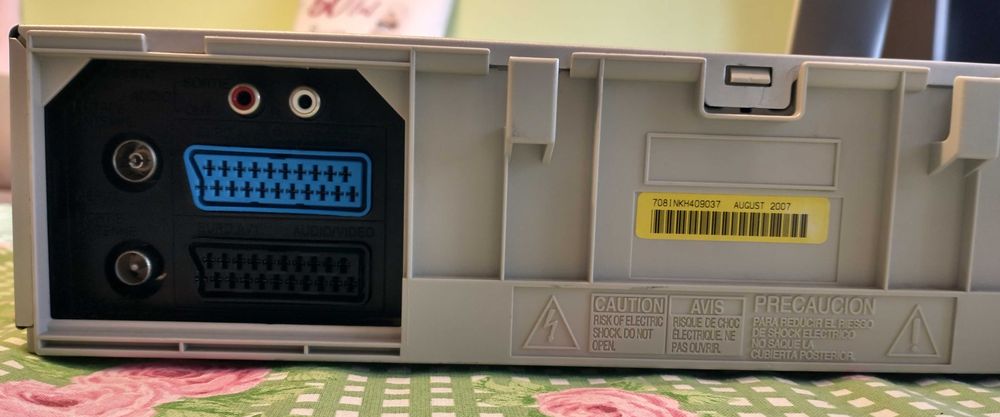 magnetowid lg hifi z pilotem