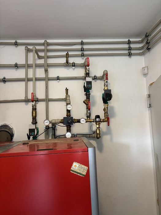 Hydraulik instalacje wod-kan przerobki wodne centralne ogrzewnie  wymiana grzejnikow .