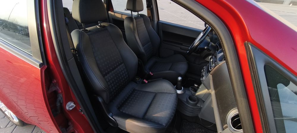 Mitsubishi Colt 1.3 автомат
