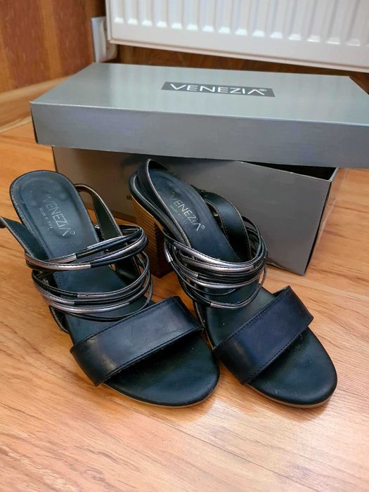 sandały ze skóry firmy venezia