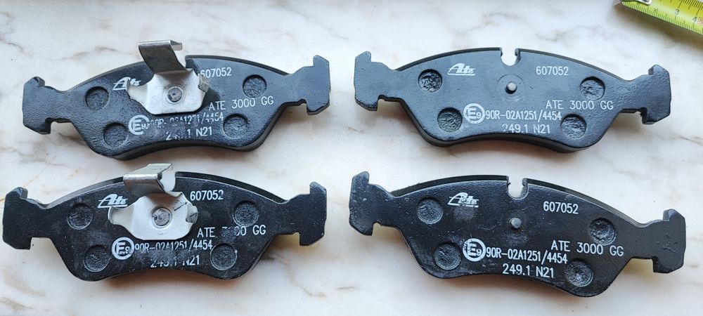 Conjunto de pastilhas ATE p. Travões da frente Opel