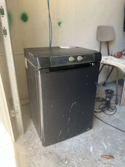 Frigorífico Trivalente 60L para Autocaravana/Roulotte