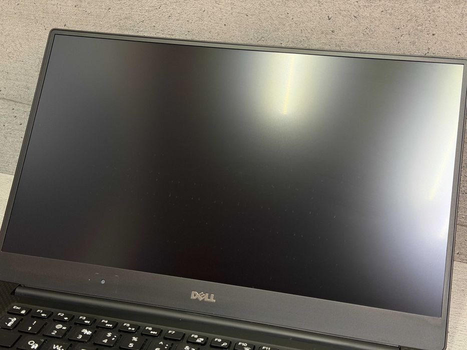 Стильний ноутбук Dell Xps 15 9560/i7-7700HQ/Nvidia/16gb ddr4/512gb ssd