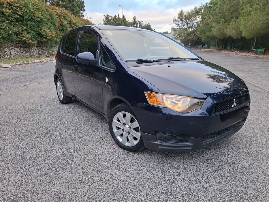 Mitsubishi Colt 1.3 com 189000 km's