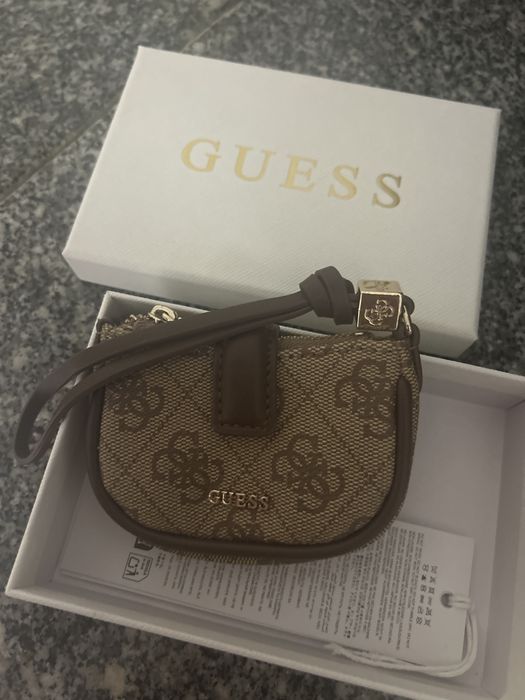 Porta moedas da guess lindo novo