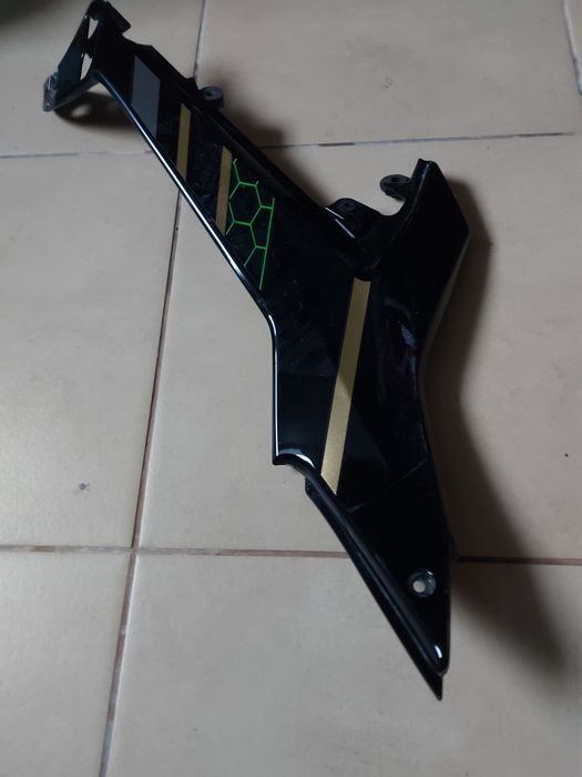 Prawa Owiewka Boczek Kawasaki Ex 650
