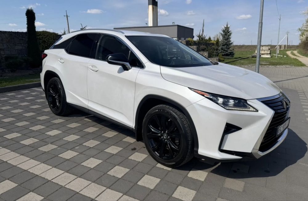 Автомобіль Lexus RX-300