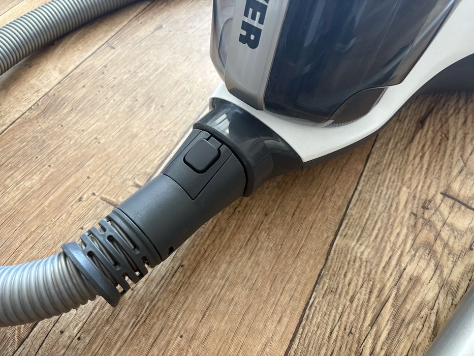 Odkurzacz Hoover Breeze 700W Bezworkowy BR71 BR10011