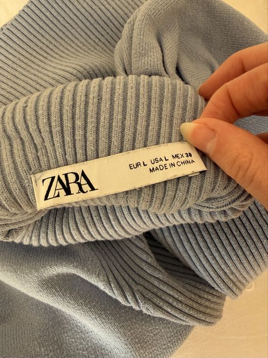 Гольф водолазка ZARA блакитна з рукавами ліхтариками