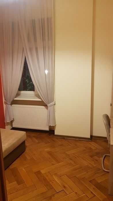 pokój do wynajęcia dla kobiety