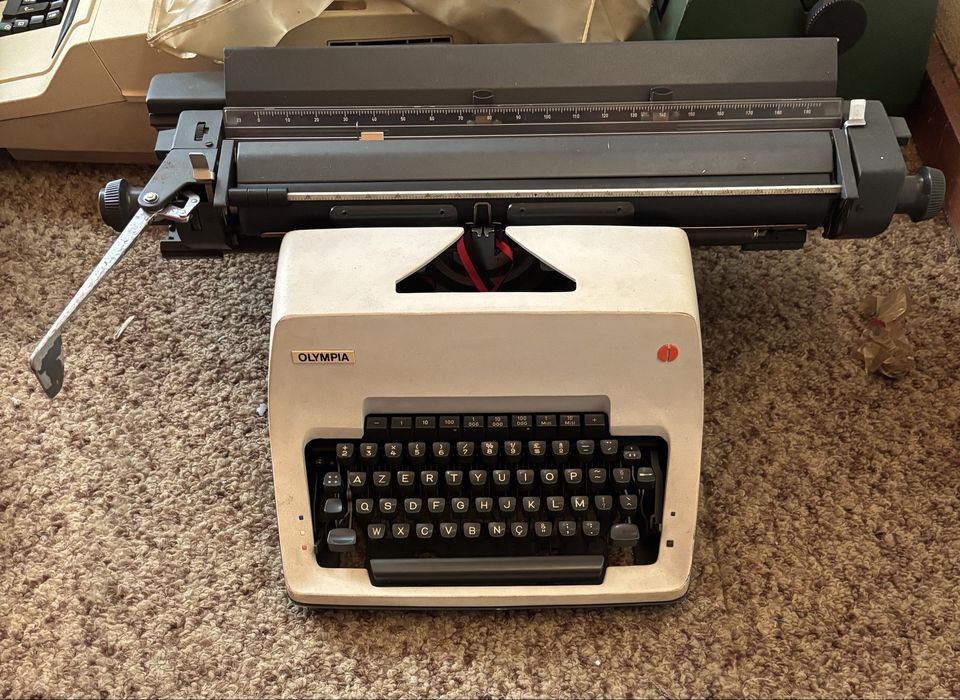 Máquina de escrever Olympia SG3 de 1970