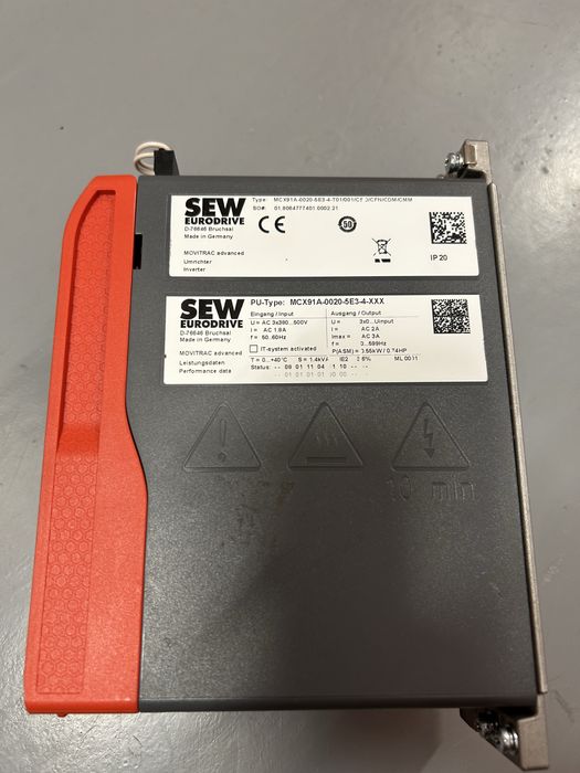 Falownik SEW MCX91A-0020-5E3-4-T01