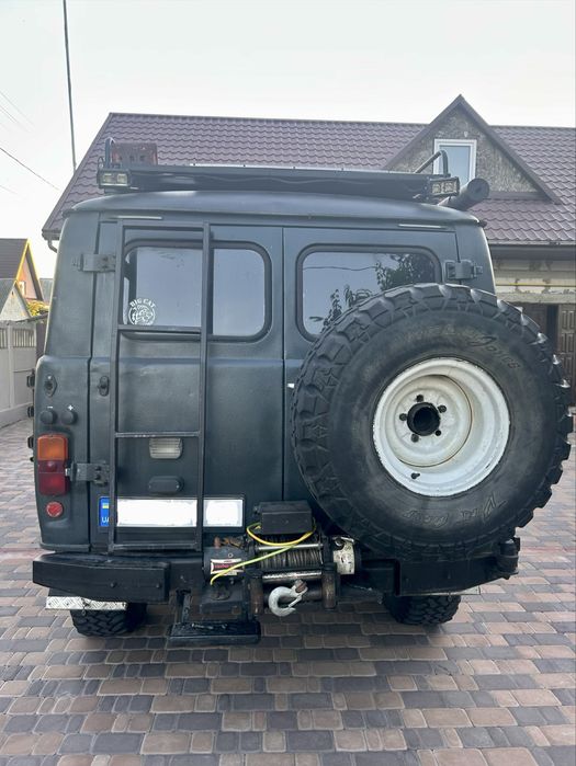 Автомобіль УАЗ 3962