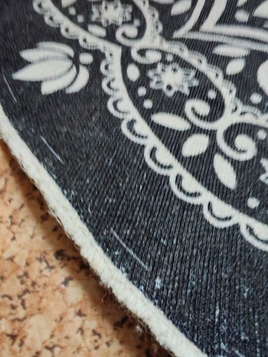 Dywan okrągły o średnicy 90cm