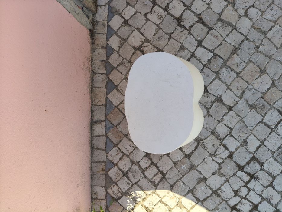 Manequim branco masculino sem inserções