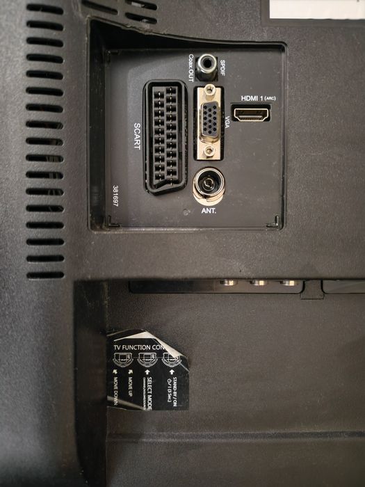 Телевізор, монітор 24" з кріпленням