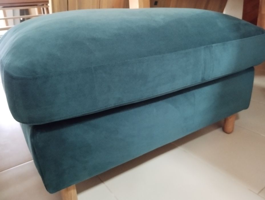 Puff em veludo verde