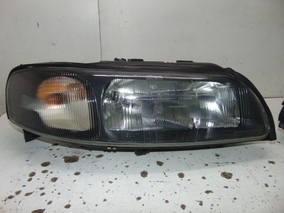 Volvo v70 faróis " nova de stock antigo