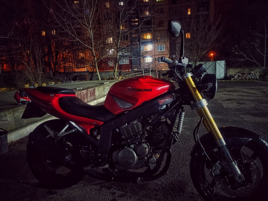Продам мотоцикл hyosung gt250r