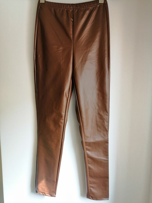 Leggings Efeito Pele Cintura Subida
