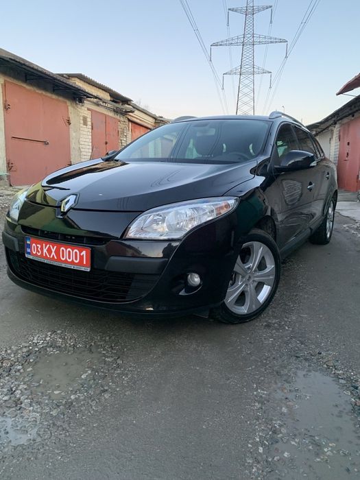 Меган 1,6 бенз. В Родной Краске