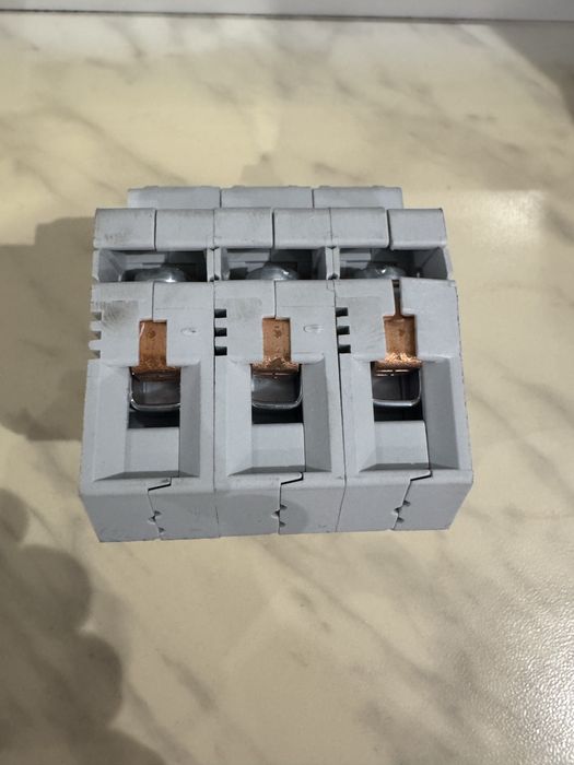 Ogranicznik mocy 3P 400V 32A ETI