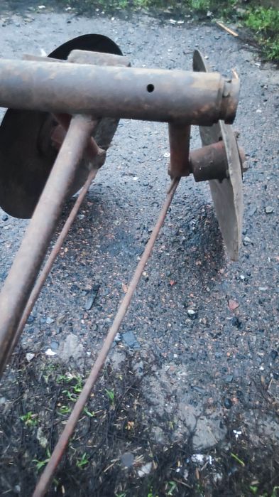 Ручний двокорпусний дисковий плуг / пропашний культиватор