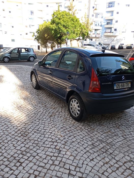 Citroen c3 impecável 2002 sem barulhos nenhum.