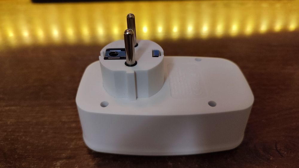 Rozgałęźnik 230V z ładowarką usb 5V
