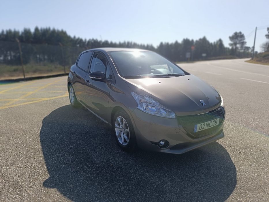 Peugeot 208 1.2 pluetech COMO NOVO