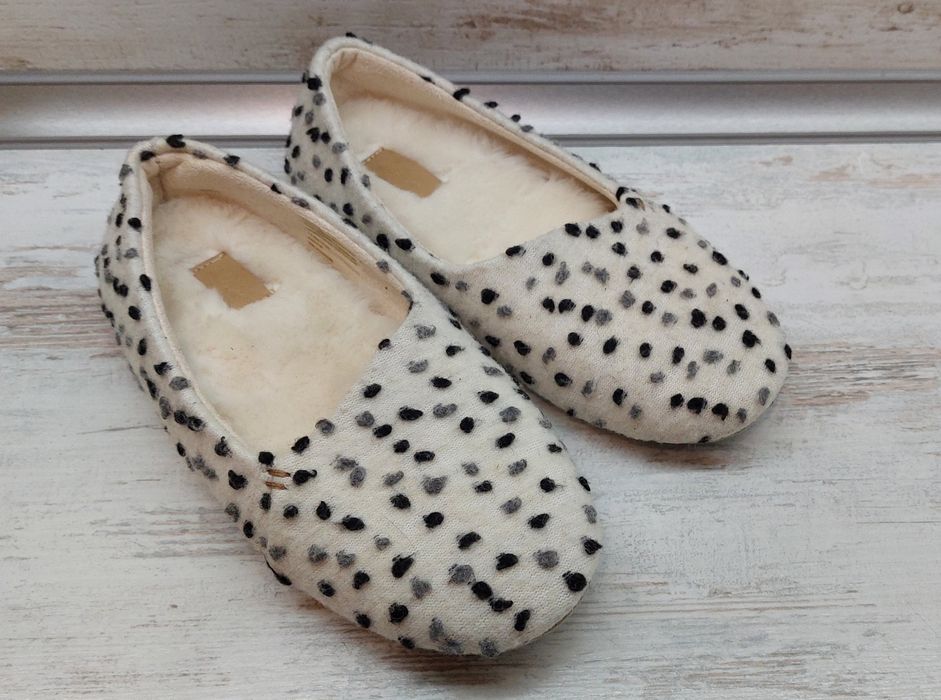 Брендові жіночі тапочки Clarks Clarks Cozily Snug 37 розмір