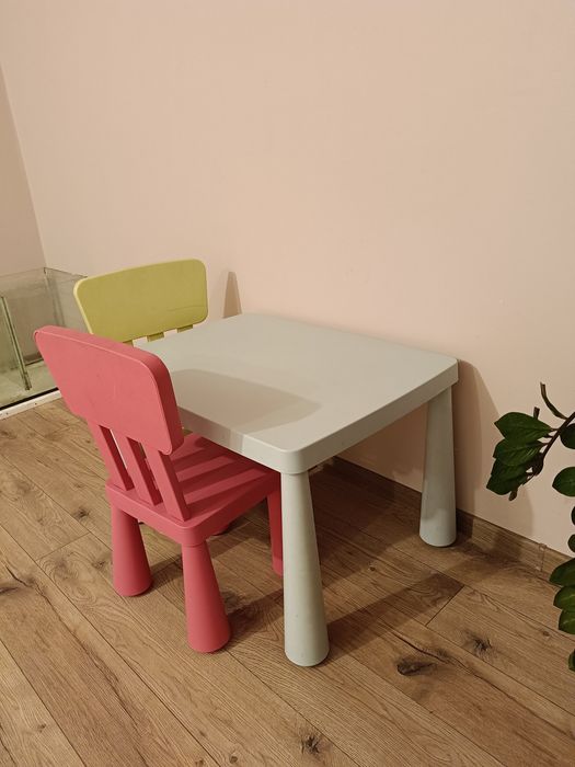 Stolik krzesła Ikea mamut