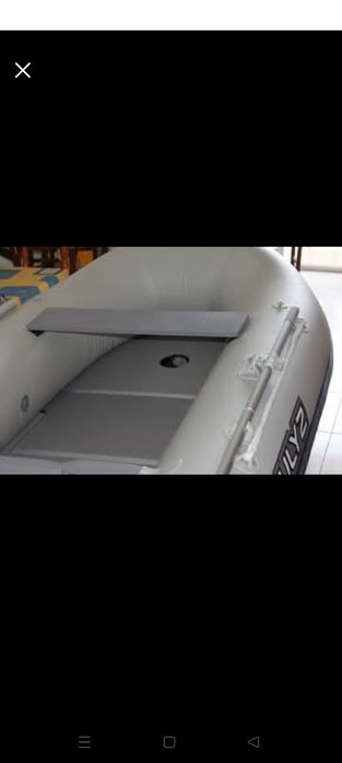 Vendo barco insuflável com motor incluído
